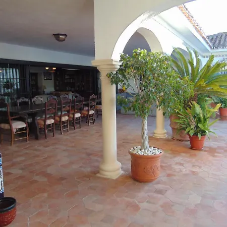 Casa Michael - El Paraiso, Marbella Villa *
