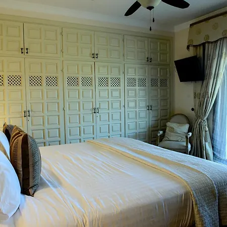 Villa Casa Michael - El Paraiso, Marbella